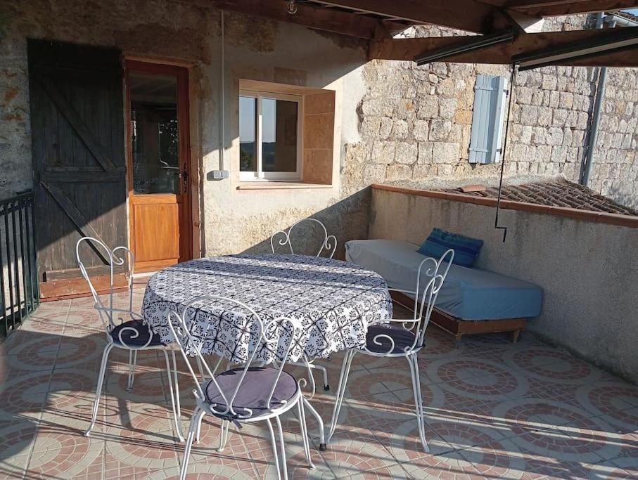 Maison De Village Avec Superbe Vue Cuq  Eksteriør bilde